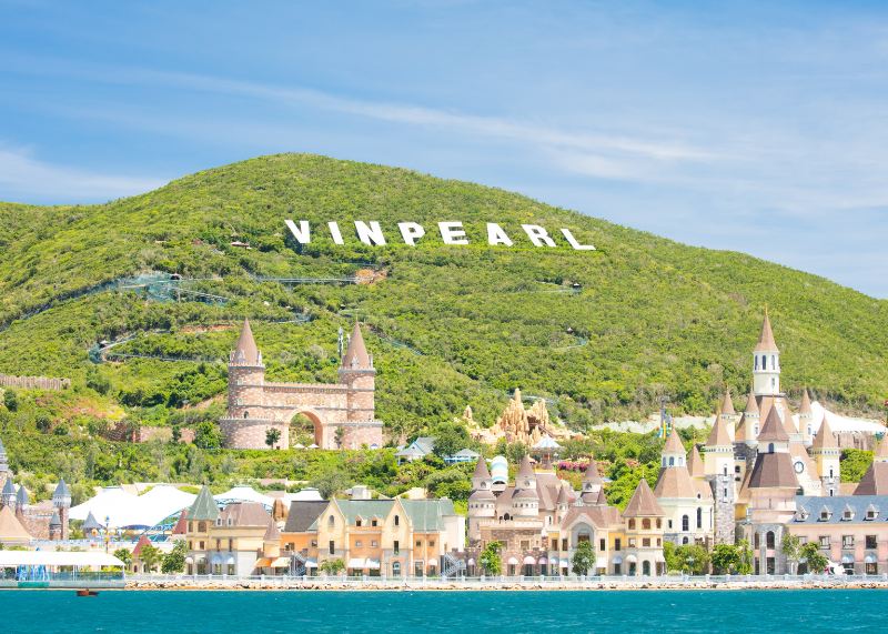 Vinpearl Land1