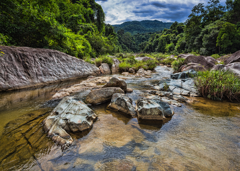 Yang Bay Waterfall2